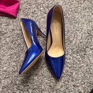 Source Unknown Glossy Blue Heels